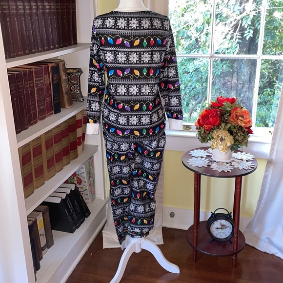NWT Matching Family Christmas Light Pajama Set Women’s Size Small - Picture 3 of 11